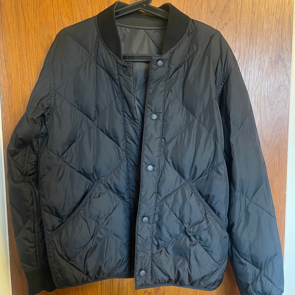 Uniqlo reversible black/brown puffy jacket